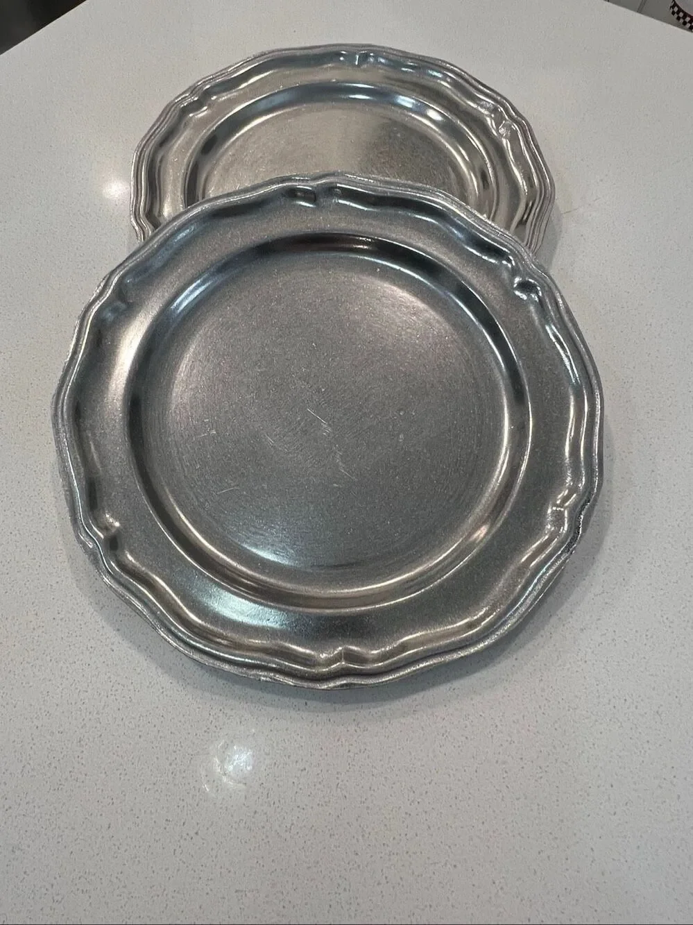 Set of 2 Carson Freeport PA Queen Anne Scalloped Rim 10.5